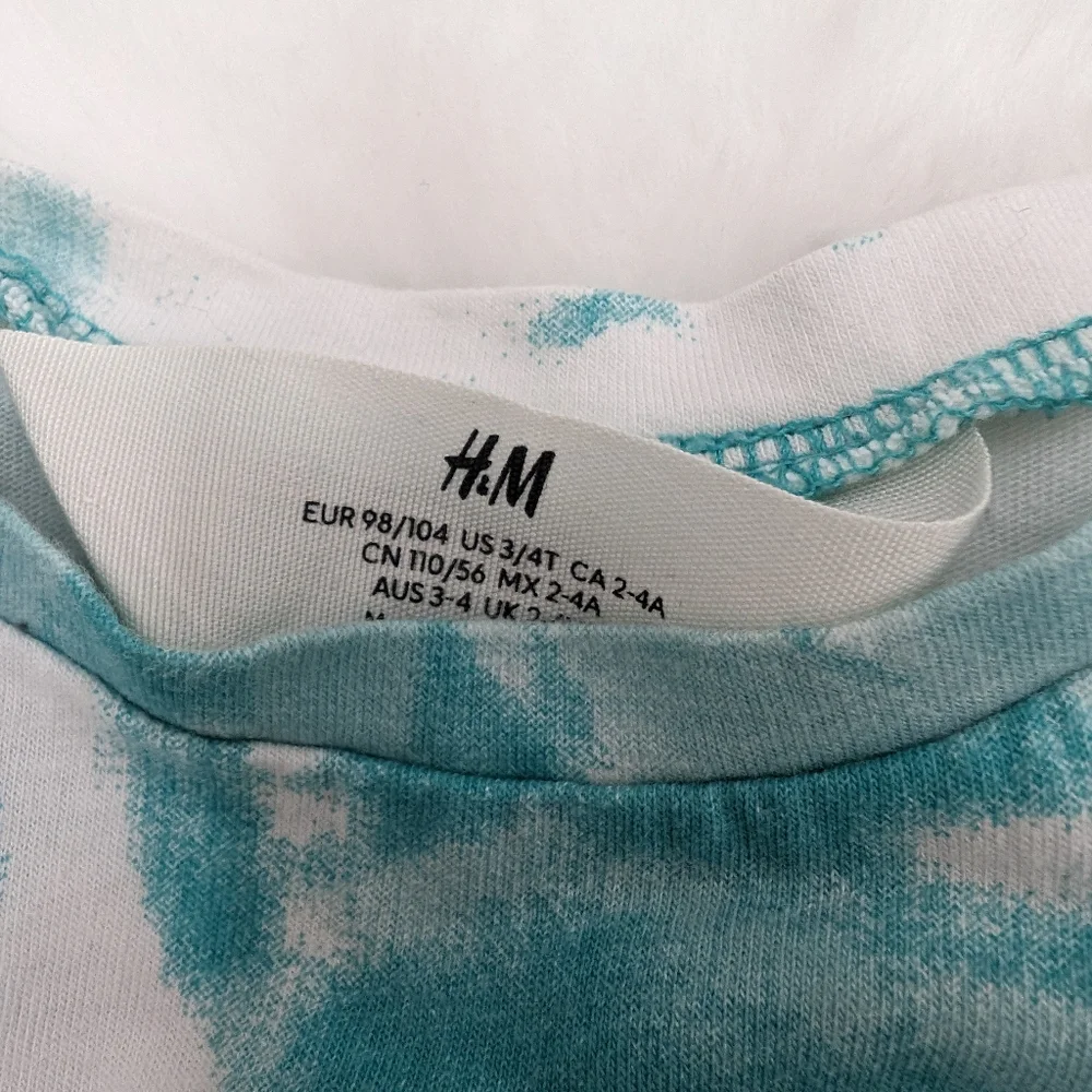 H&M 3/4T tee shirt 4 pack unicorn Star wars purple blue black white silver